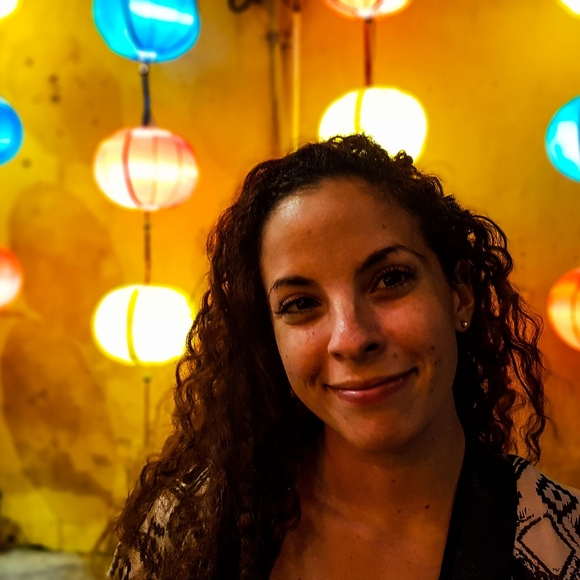 Meet your Posher, Lisa - Picture 1 of 1